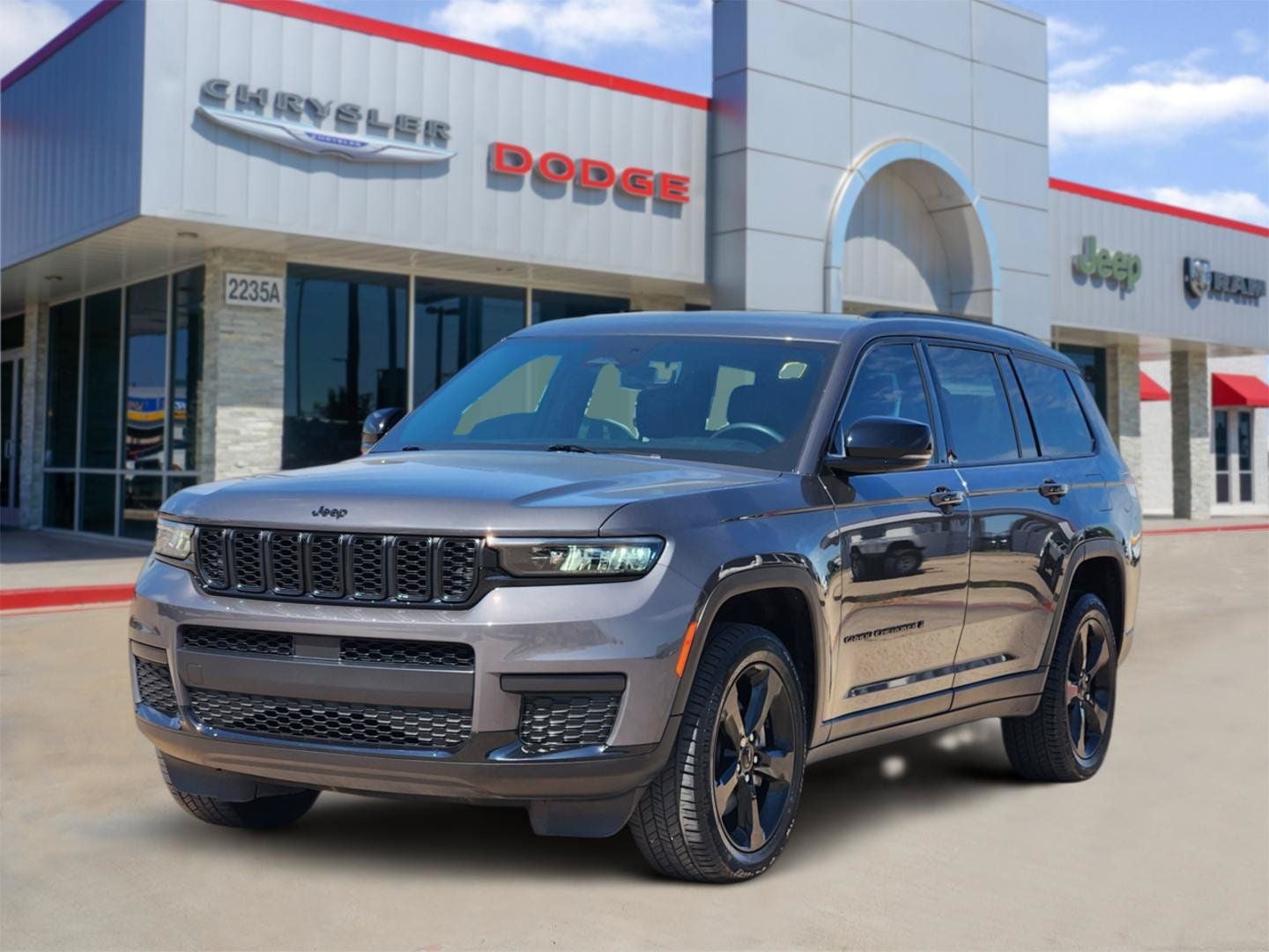 2023 Jeep Grand Cherokee L — side profile view