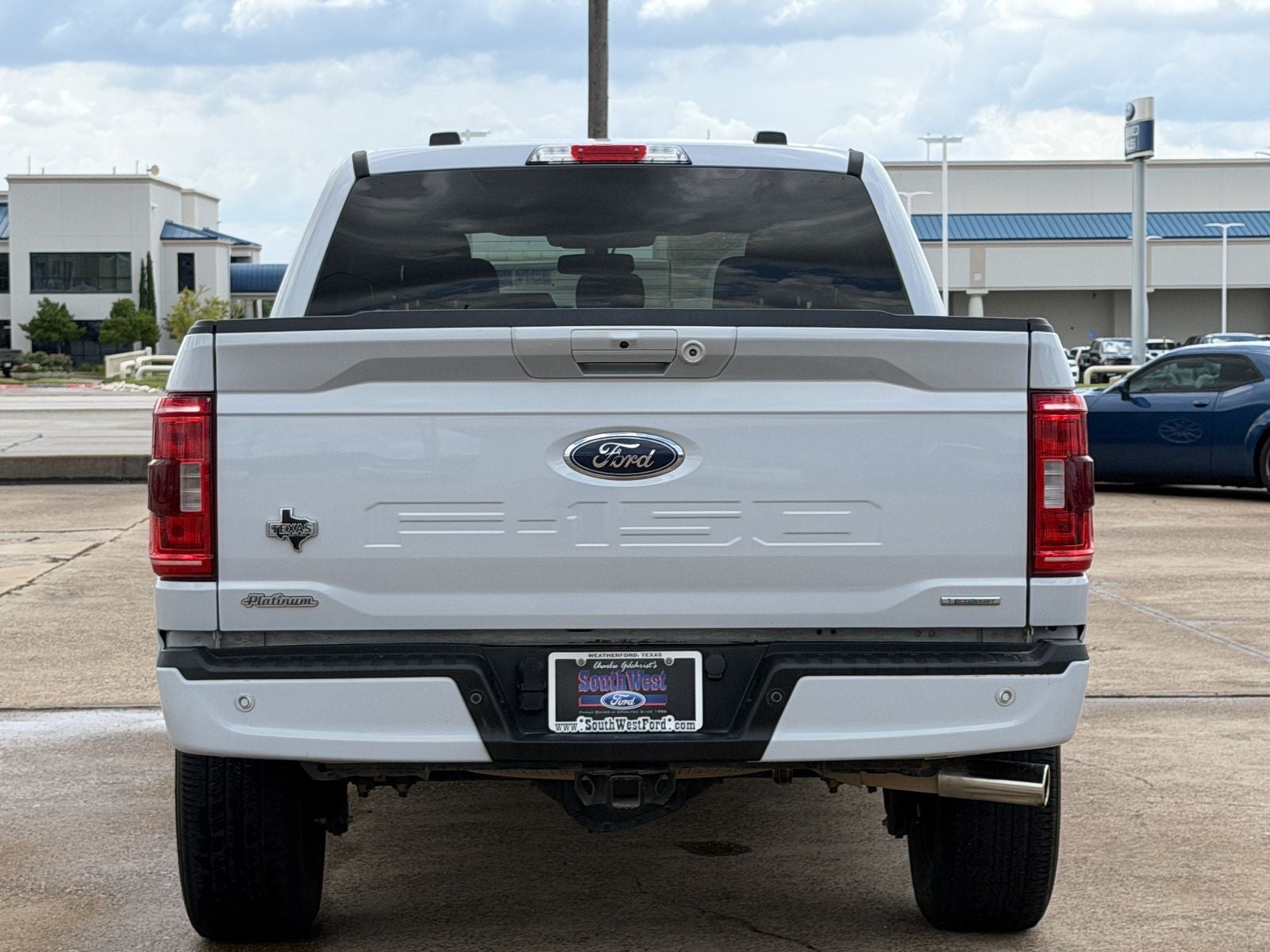 2022 Ford F-150 — interior view