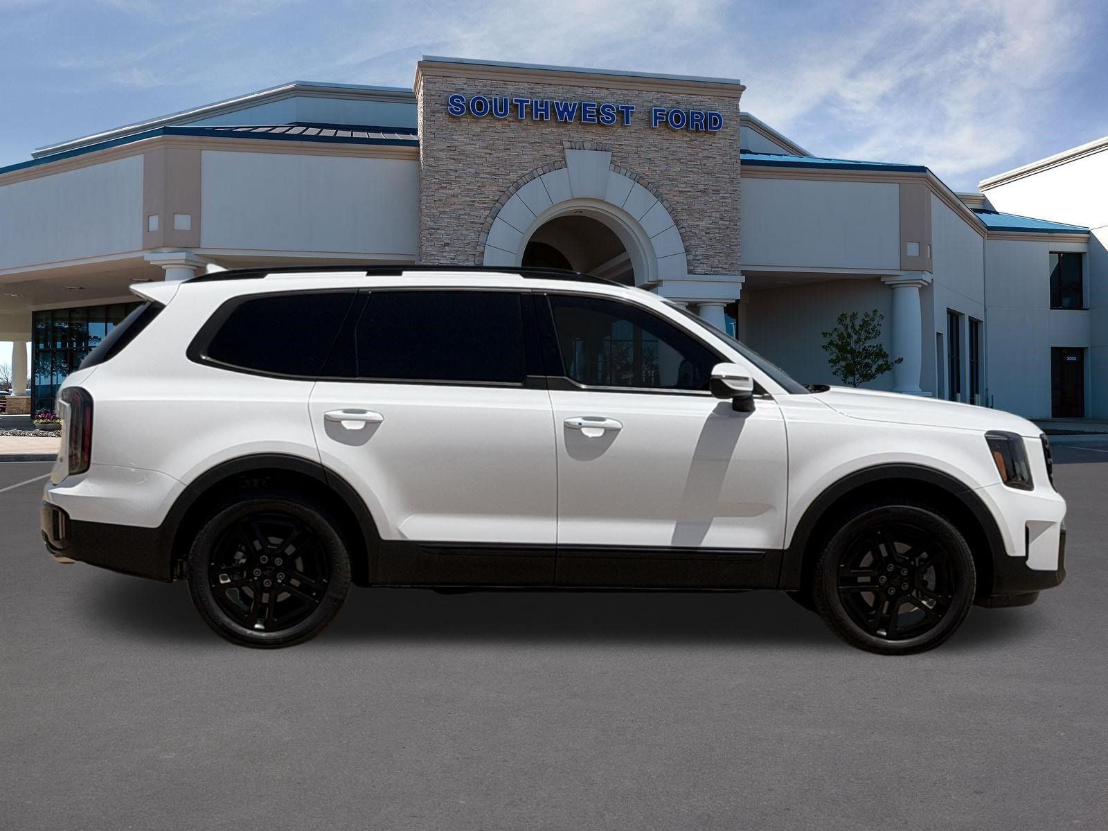 2025 Kia Telluride — rear three-quarter view