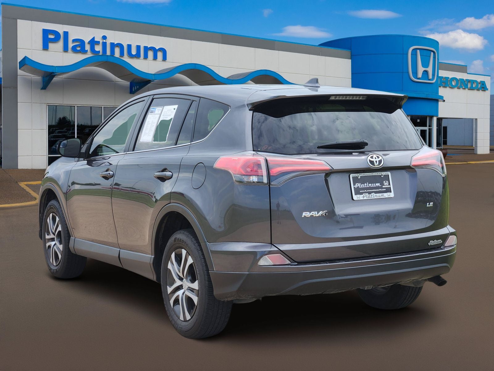 2018 Toyota RAV4 — detail view