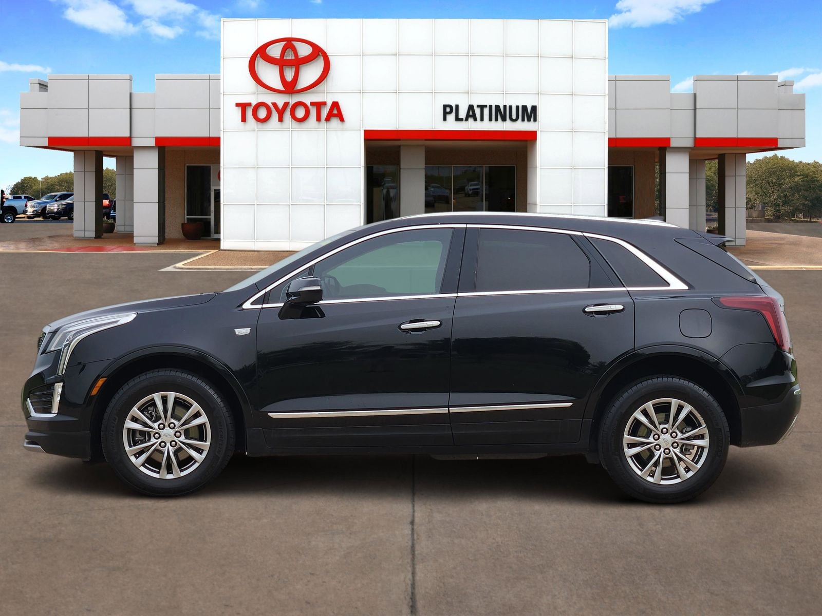 2023 Cadillac XT5 — rear three-quarter view