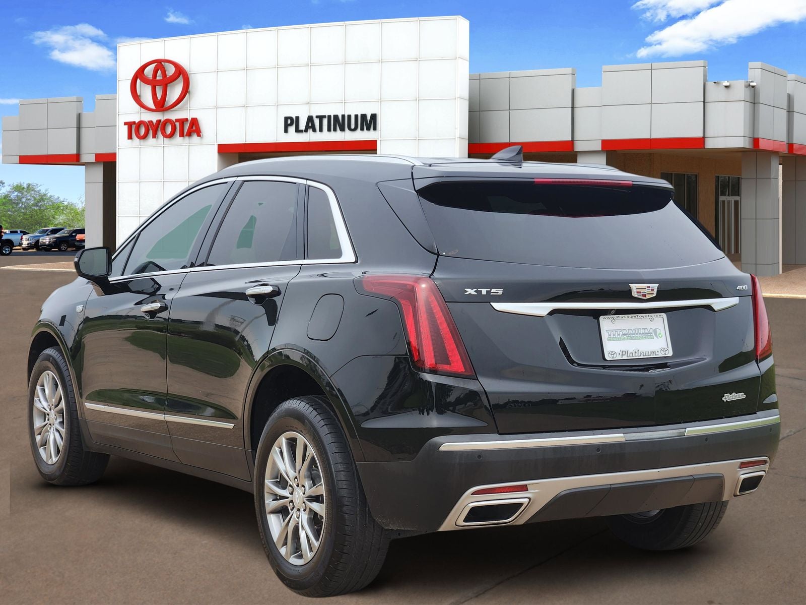 2023 Cadillac XT5 — detail view