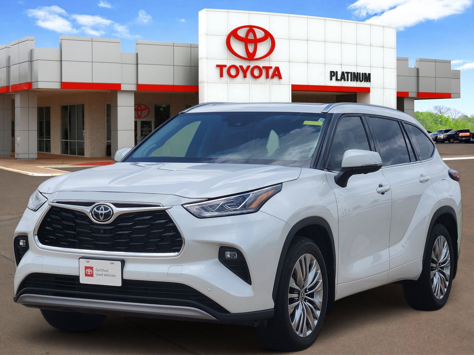 2025 Toyota Highlander — side profile view