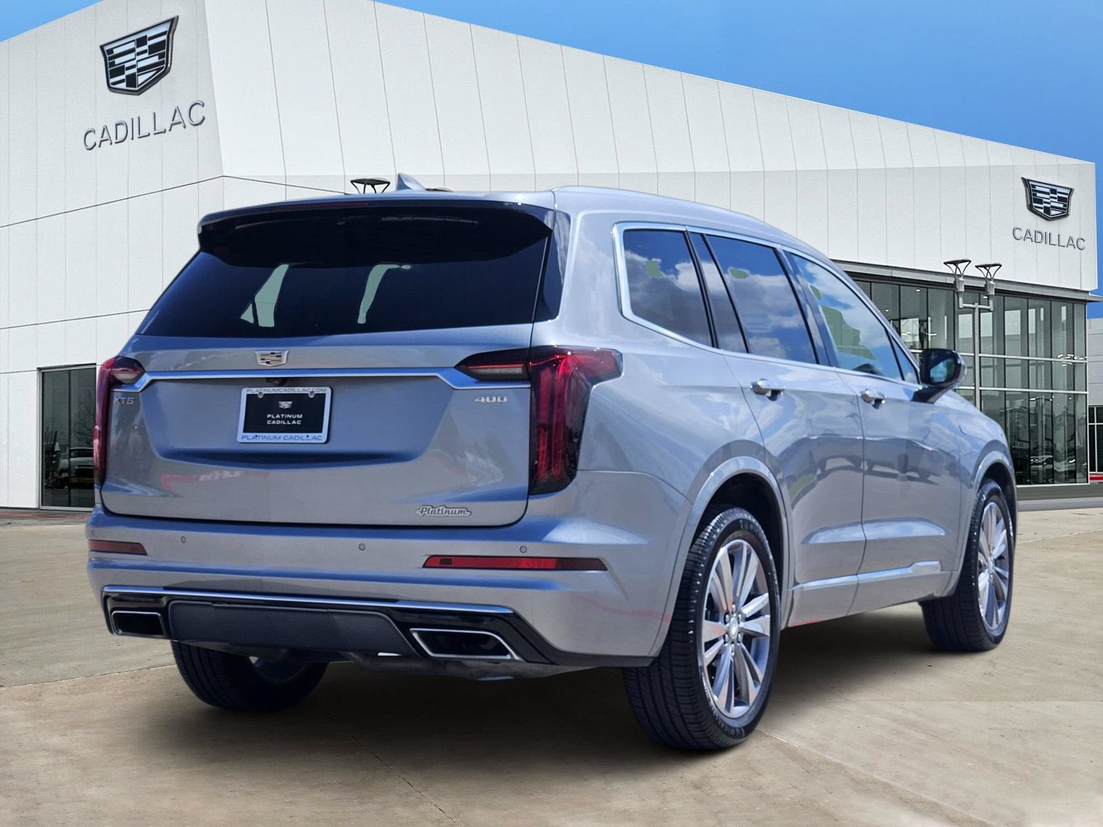 2025 Cadillac XT6 — detail view