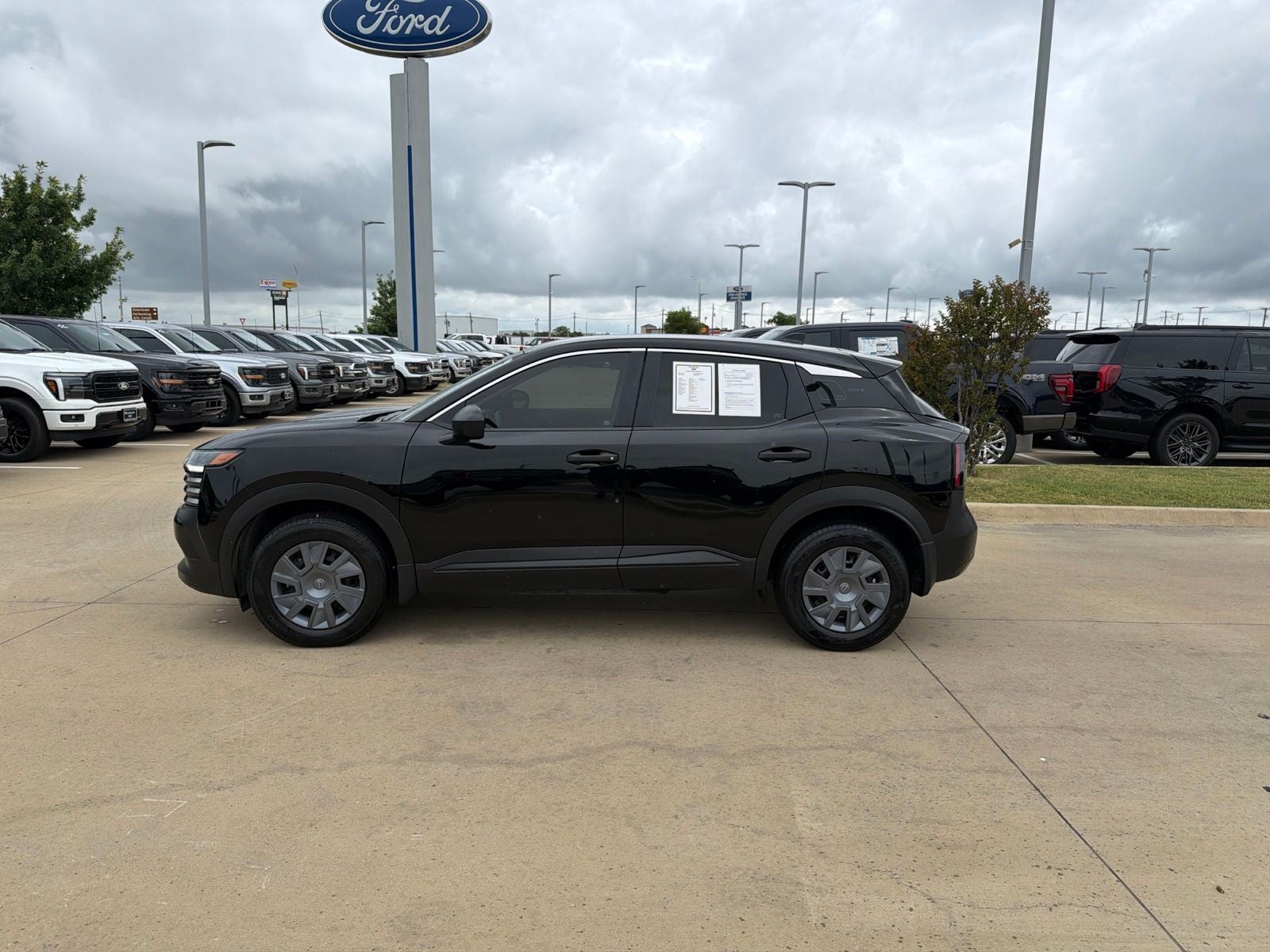 2025 Nissan Kicks — side profile view